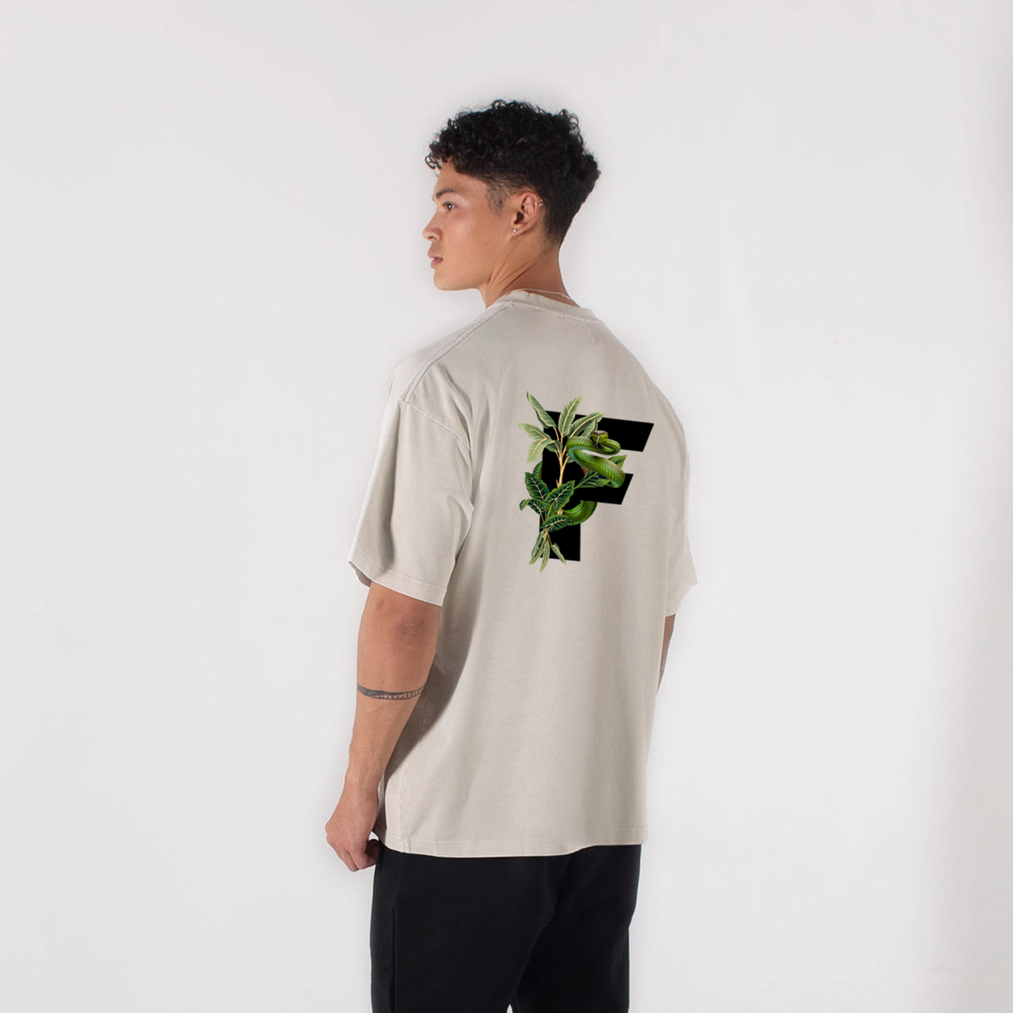 Model size##This Model is 183cm/6ft tall, 40 inches chest,33 waist and wearing size Medium