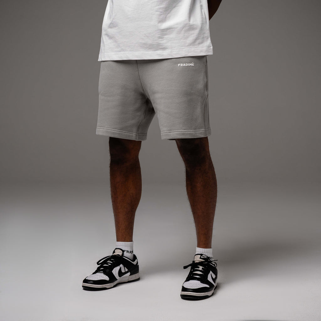 Model size##This Model is 183cm/6ft tall, 40 inch chest, 33 inch waist and is wearing size Medium.