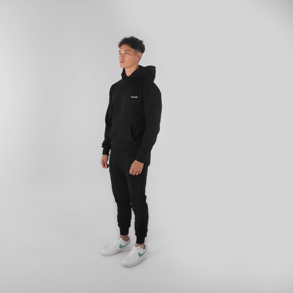 Model size##This male model is 183cm/6ft tall, 40 inches chest,33 waist and wearing size Medium