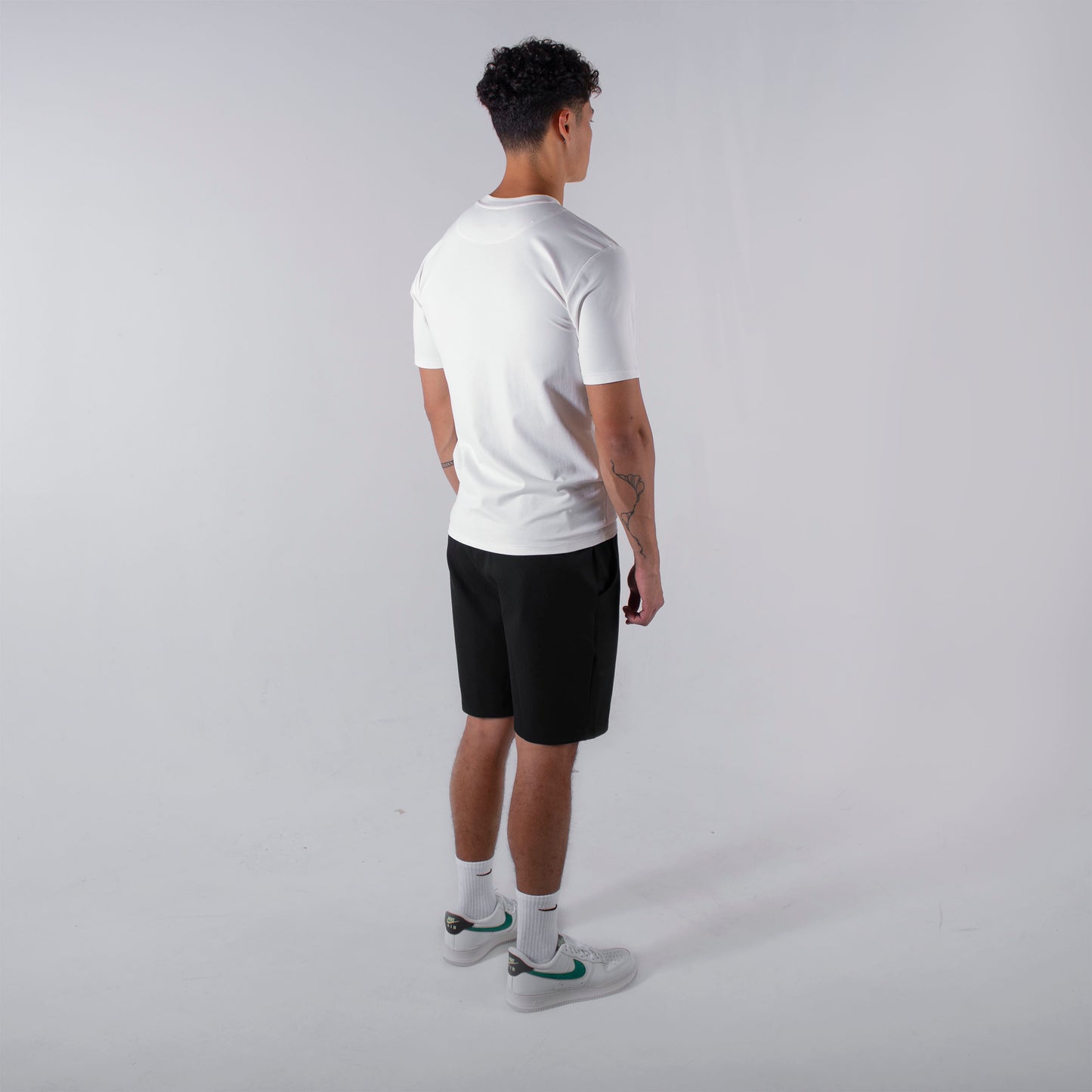 Model size##This Model is 183cm/6ft tall, 40 inches chest,33 waist and wearing size Medium